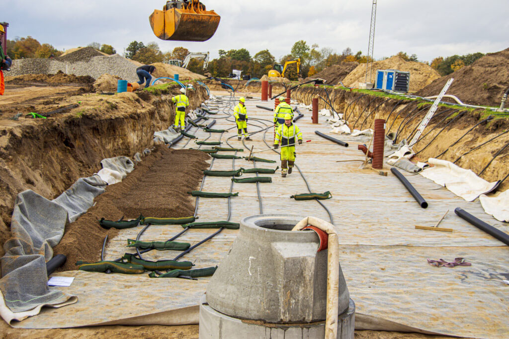 Geotermiske-slanger-i-vejkasse